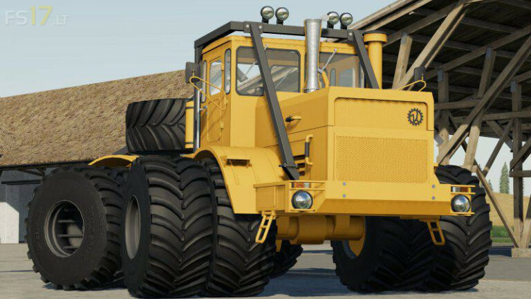 Historic tractors on FS22